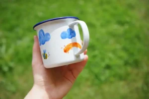 Hand-painted mug - example of illustration work